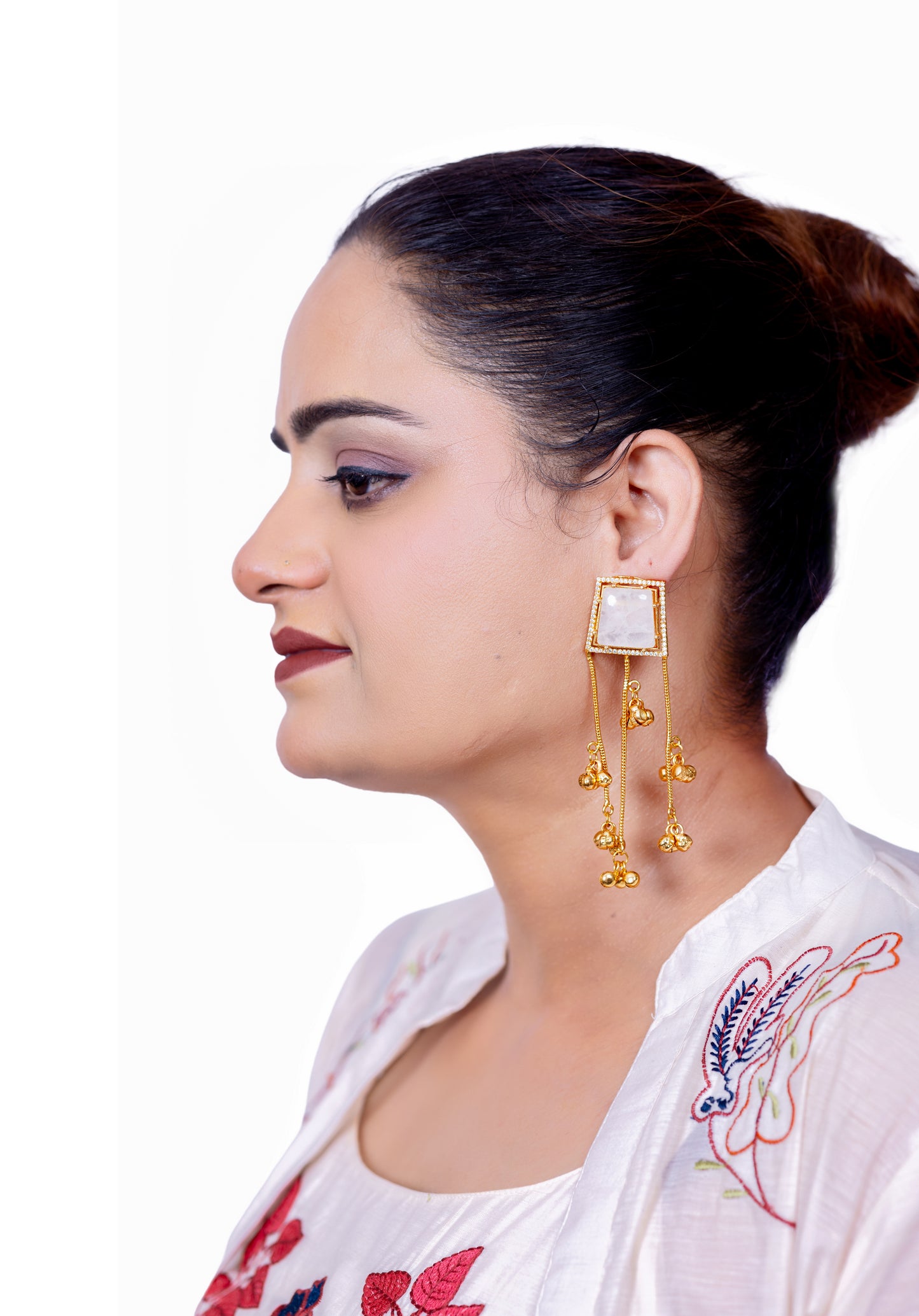🤍Kashmiri Short Earring with White Enamel & Ghungru Drops – The Ethereal Bloom