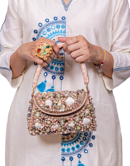 🐚 Blush Pink Seashell & Beaded Handcrafted Clutch